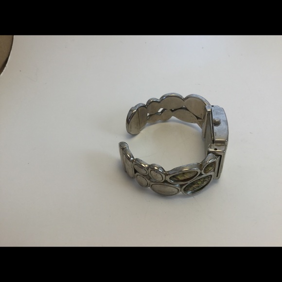 Mother of Pearl Wristwatch - Picture 6 of 6